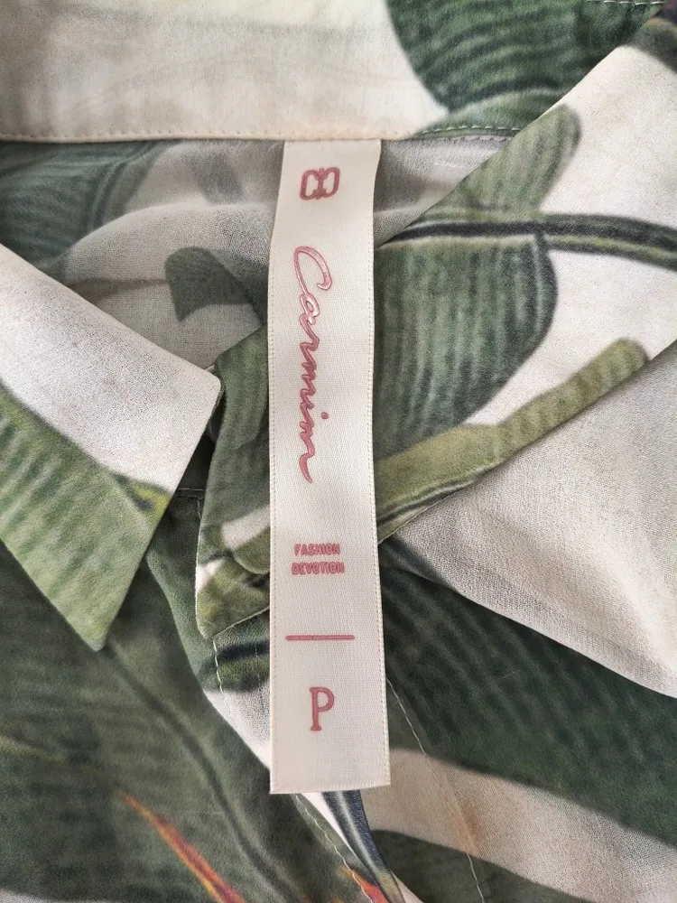 Camisa Feminina Com Estampa Botânica da CARMIM - Tam. M