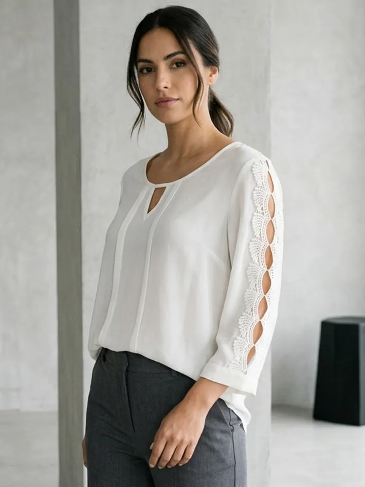 Blusa Branca Feminina Vazada na Manga - Tam. M