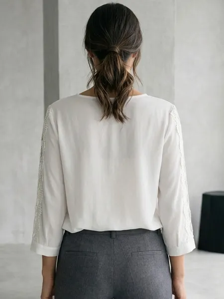 Blusa Branca Feminina Vazada na Manga - Tam. M