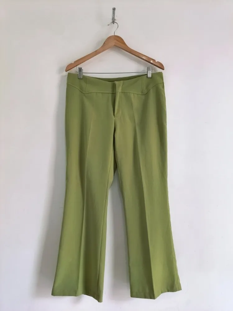 Calça Feminina de Alfaiataria Verde - Tam. 44