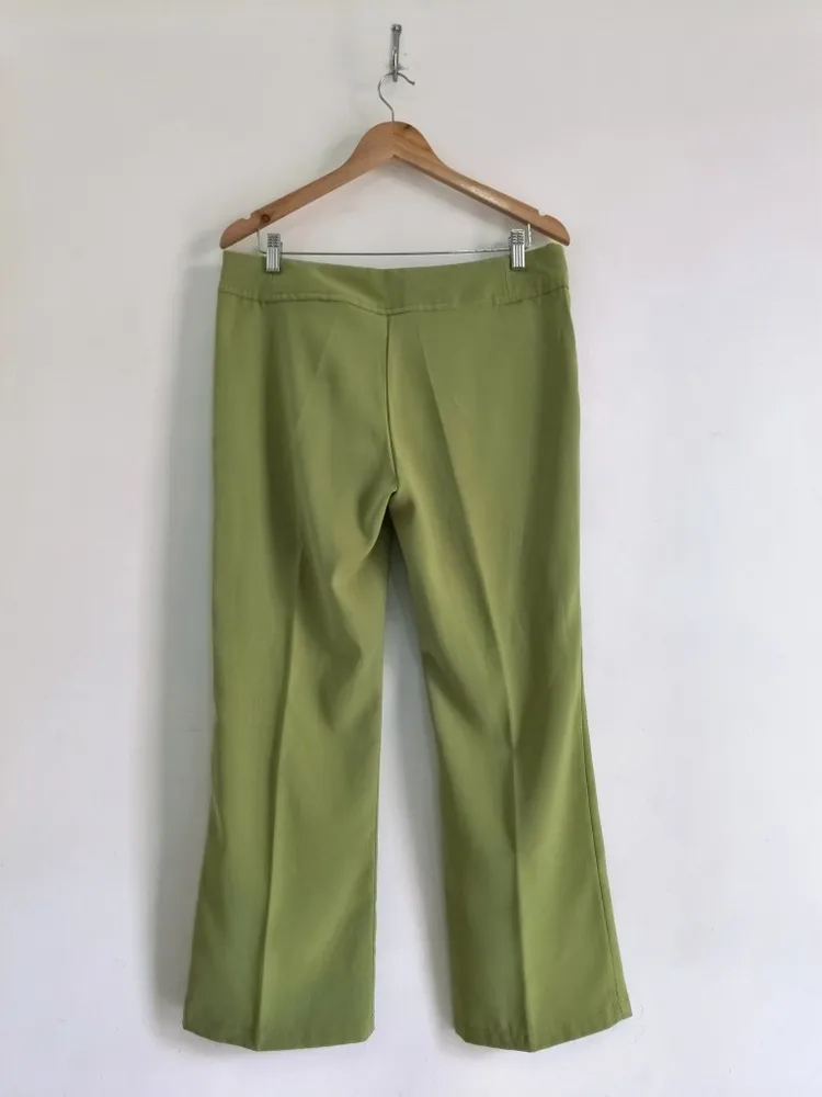 Calça Feminina de Alfaiataria Verde - Tam. 44