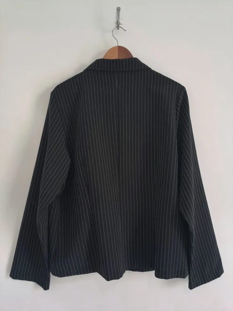 Blazer Feminino Preto Risca de Giz Plus Size - Tam. GG