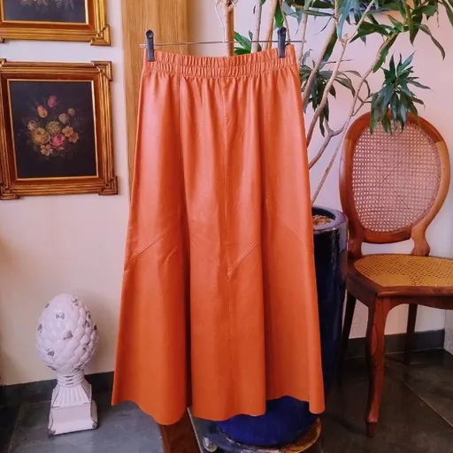 Saia Midi Evasê Courino Terracota da Amaro