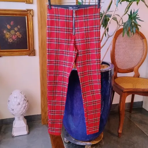 Calça Xadrez Vermelha da Zara