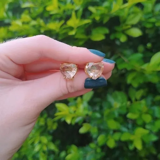 Brinco de Coração Banhando a Ouro com Citrino da Vika