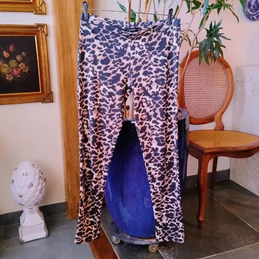Calça Legging Animal Print Estilo Fitness da Just Be