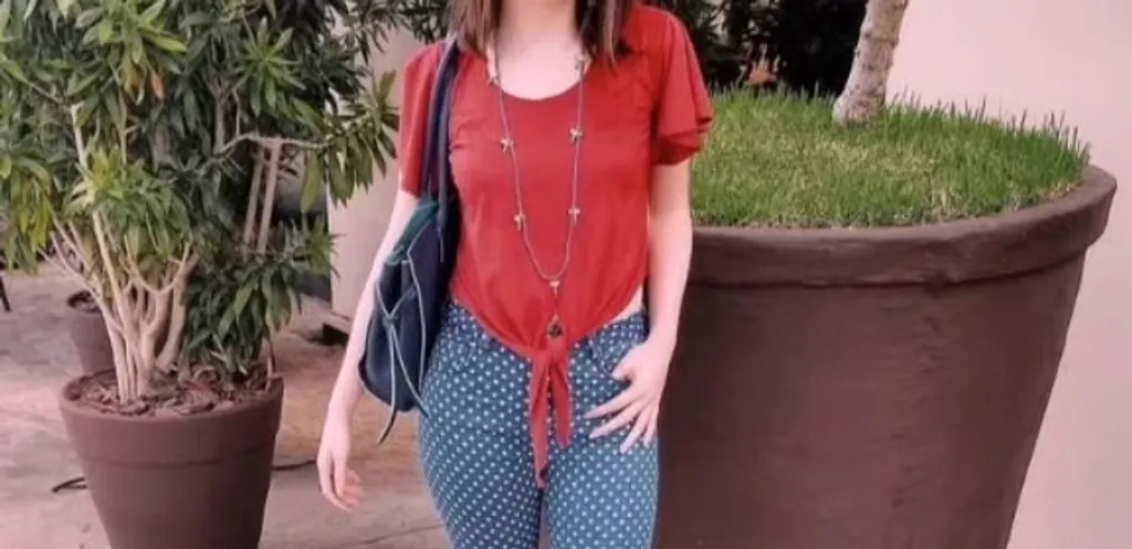 Blusa Cropped Vermelha de Suede