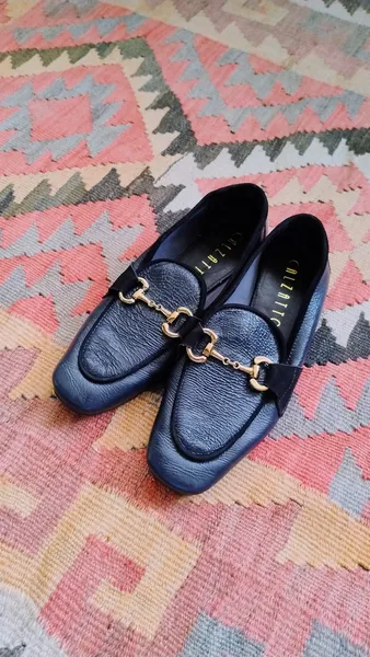 Mocassim Azul Marinho com Fivela da Calzatto