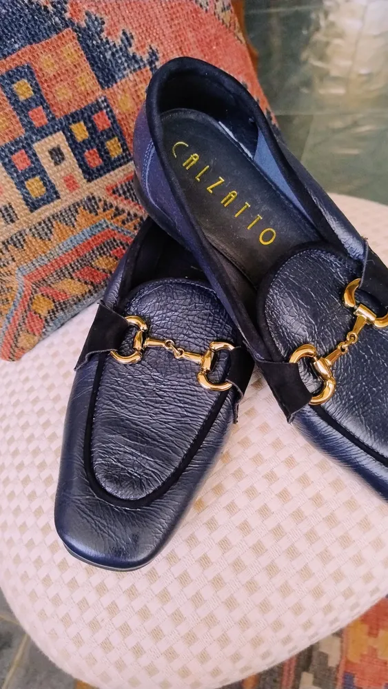 Mocassim Azul Marinho com Fivela da Calzatto