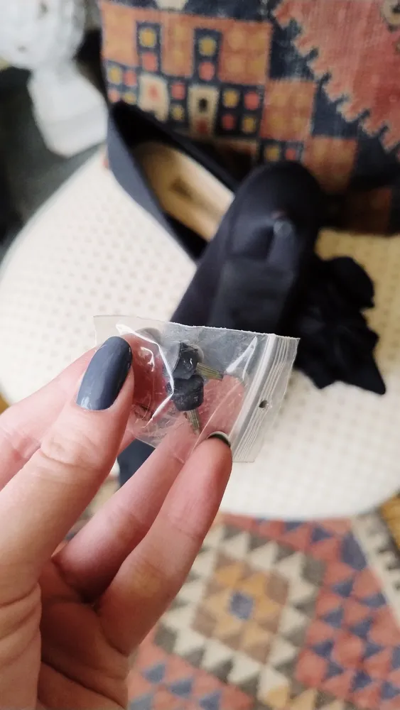 Scarpin Zara Preto com Aplicação Floral