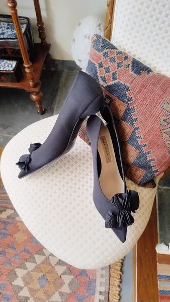 Scarpin Zara Preto com Aplicação Floral