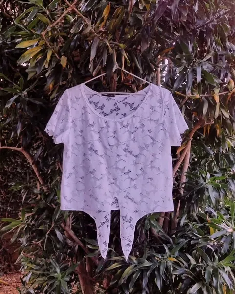 Blusa de Renda Branca da Hope