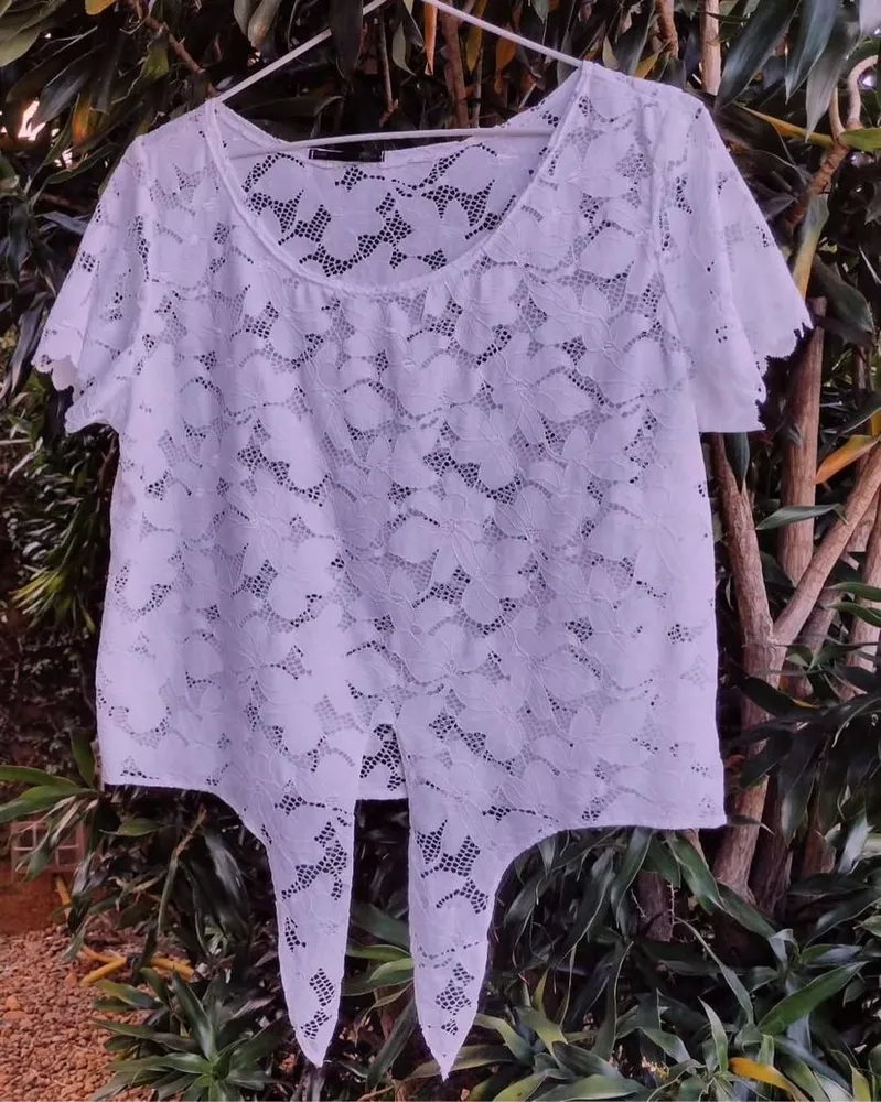 Blusa de Renda Branca da Hope
