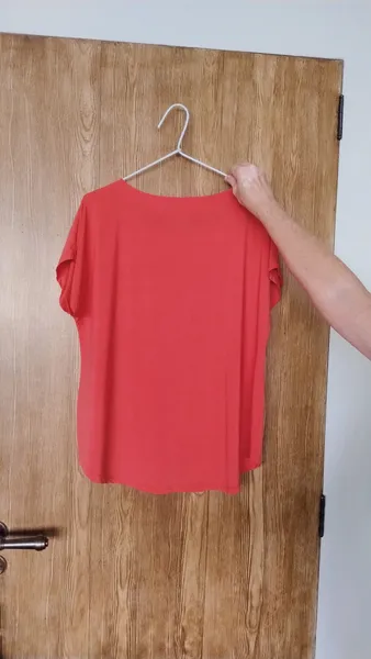 Camiseta Fitness Coral Soltinha