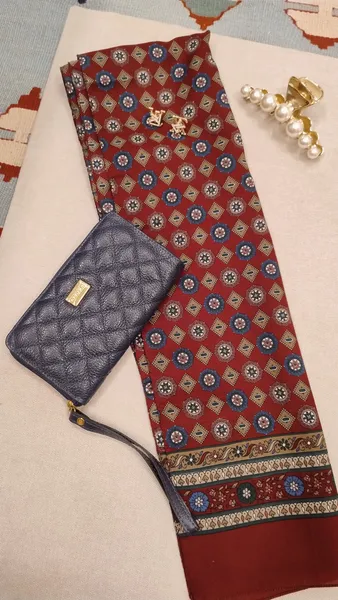 Kit Encharpe Vintage com Carteira, Brinco e Presilha