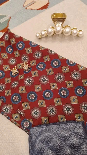 Kit Encharpe Vintage com Carteira, Brinco e Presilha