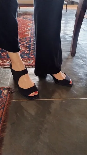 Sandália Preta de Neoprene da Calzatto
