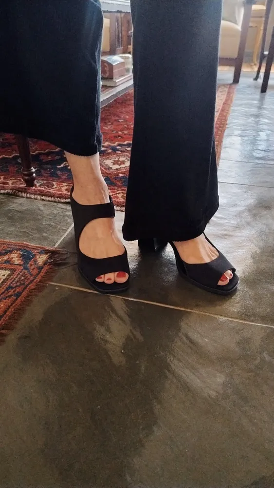 Sandália Preta de Neoprene da Calzatto