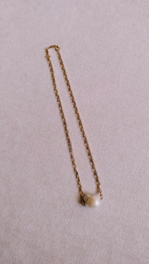 Colar Dourado com Pérola Barroca Natural