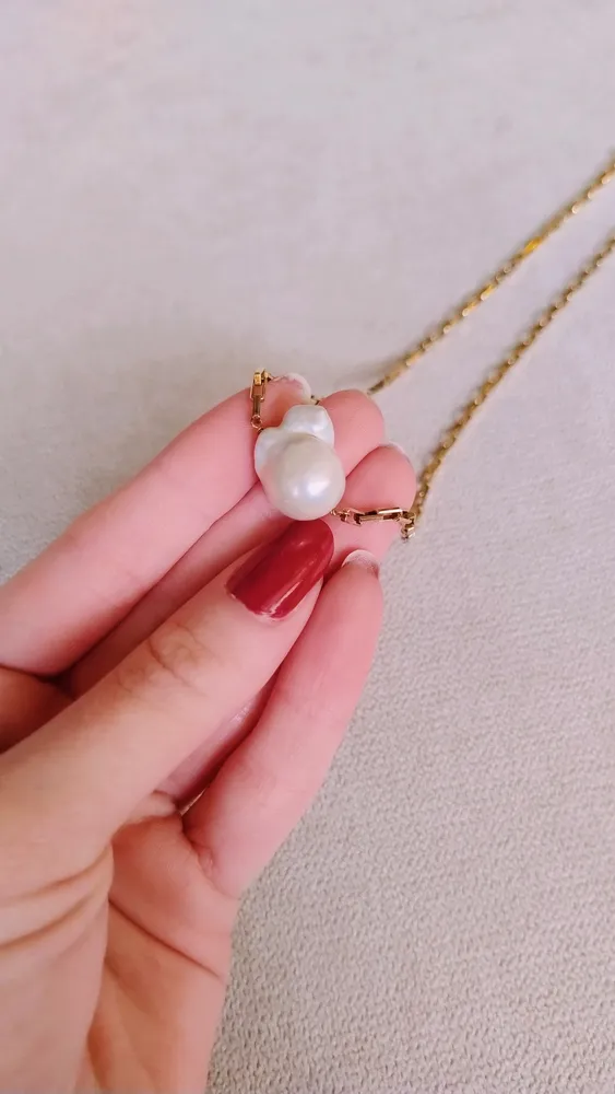 Colar Dourado com Pérola Barroca Natural