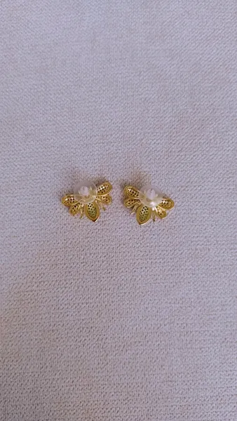 Brinco Abelha Dourado e Verde