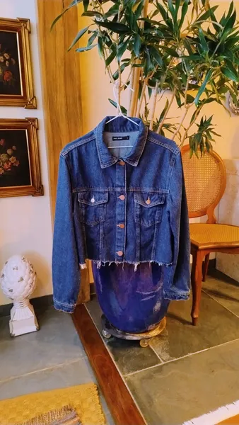 Jaqueta Jeans Pool Jeans com Barra Desfiada