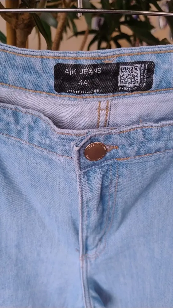 Calça Mom Jeans da AK Casual