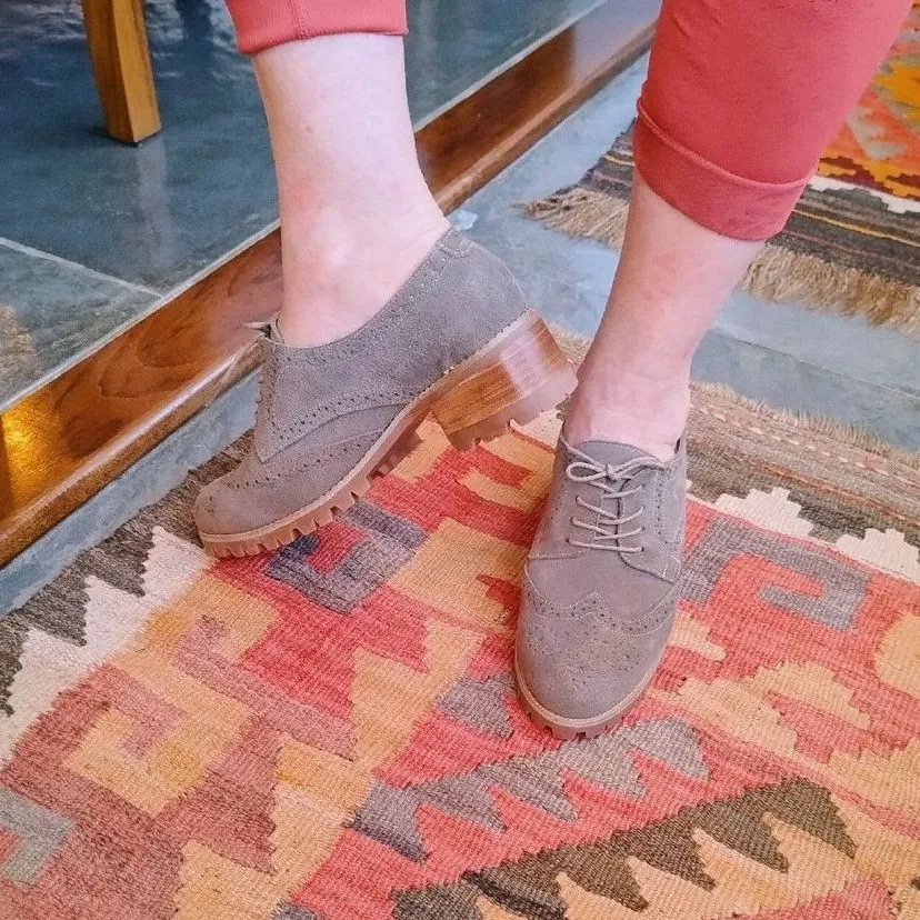 Sapato Oxford de Camurça Verde Militar da Calzatto