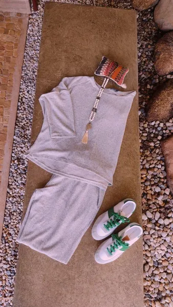 Conjunto de Malha Cor de Areia da Kissaman