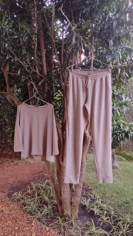 Conjunto de Malha Cor de Areia da Kissaman