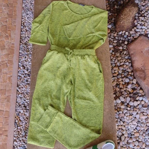 Conjunto de Malha Verde Pistache da Kissaman