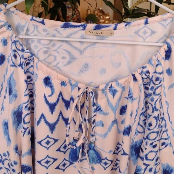 Bata Estampada Azul e Branca da Garage Rio