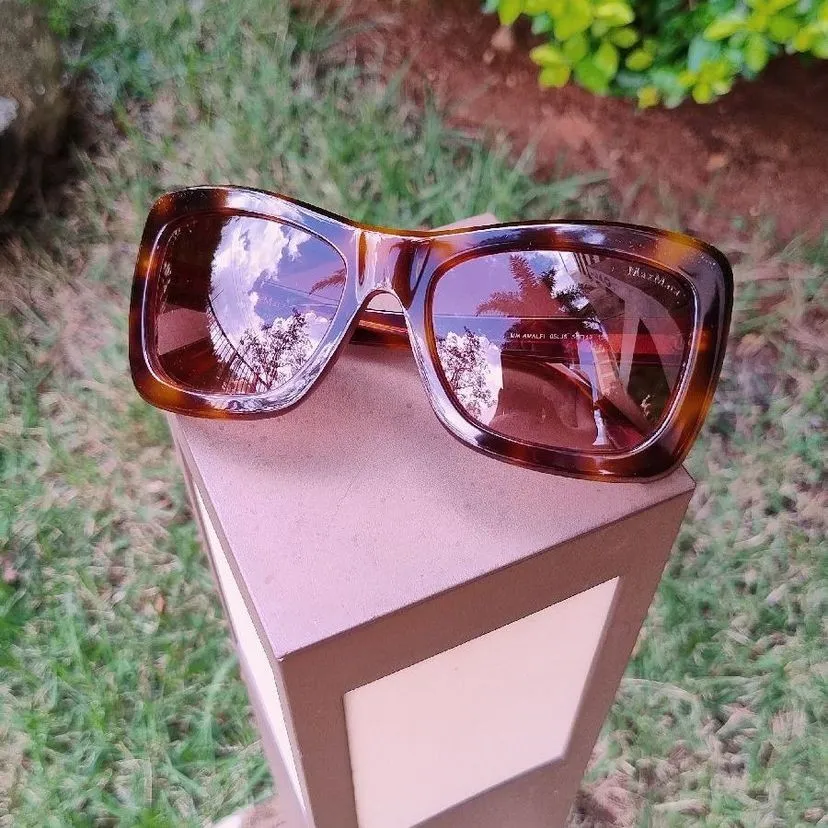 Óculos de Sol Quadrado de Tartaruga da Max Mara