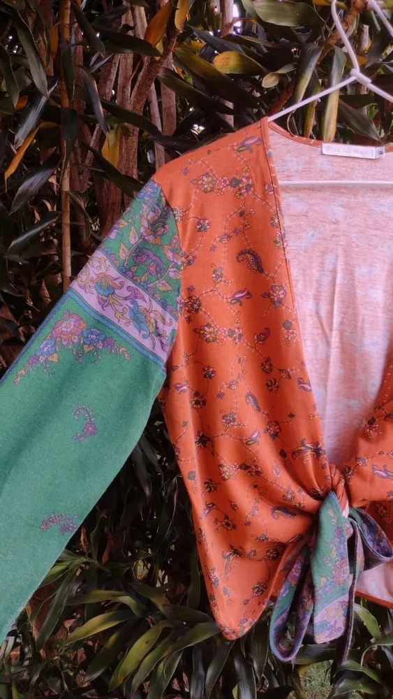 Blusa Transpassada Estampada da Le Lis Blanc