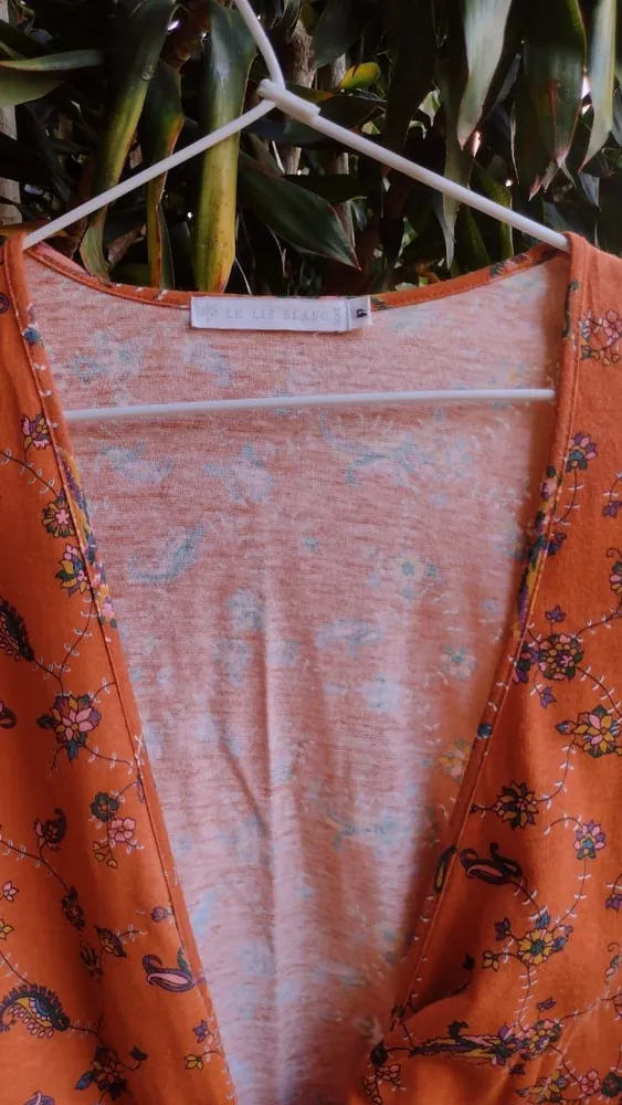 Blusa Transpassada Estampada da Le Lis Blanc