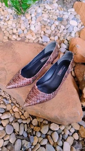 Scarpin Anzetutto Marrom Couro Phyton Legítimo