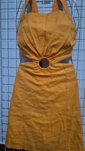 vestido laranja de linho