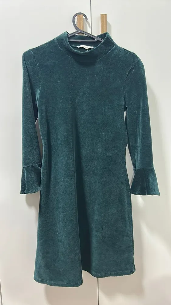 vestido verde veludo cotelê zara