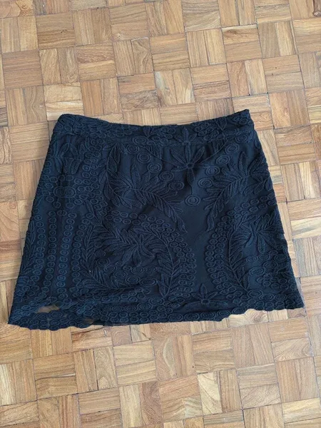 saia preta farm curta renda tamanho p