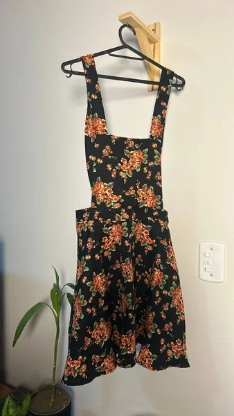 jardineira florida forever 21 usada 1x