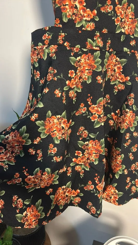 jardineira florida forever 21 usada 1x