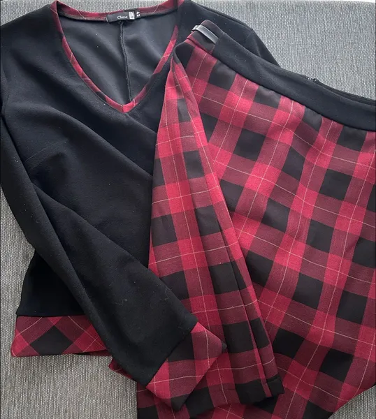 conjunto de blusa manga longa e saia xadrez anos 90