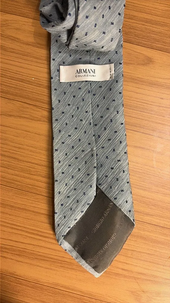 gravata armani collezioni cinza