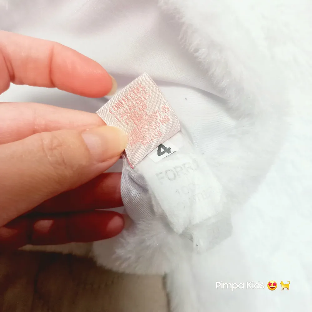Bolero infantil branco tam 4, com detalhes em pérolas