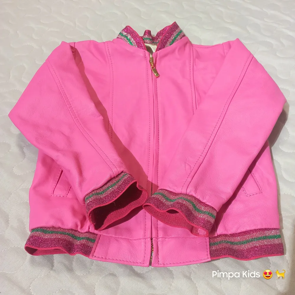 Jaqueta infantil em courino estilo Barbie tam P