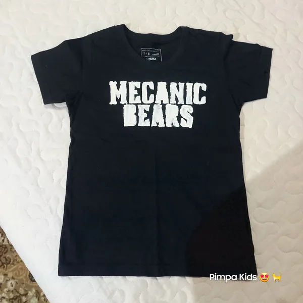 Camiseta infantil com estampa feita à mão tam 8