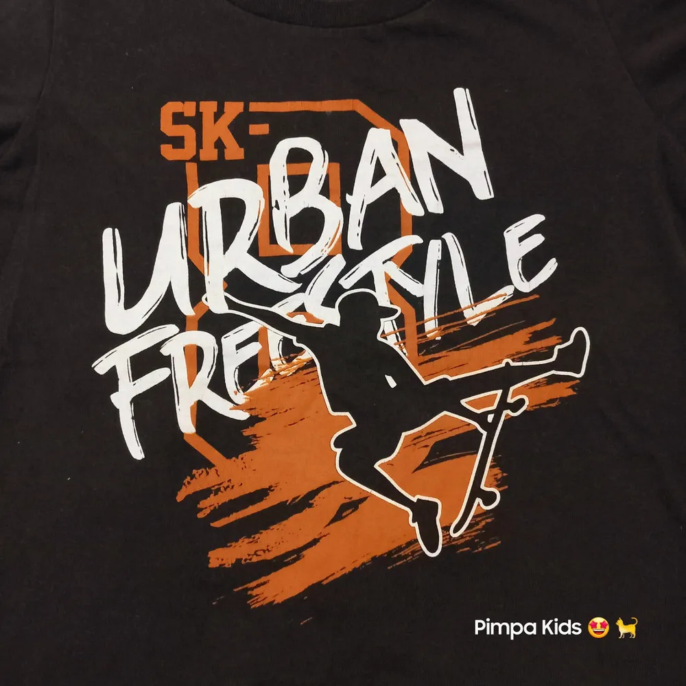 Camiseta infantil Mis, tamanho 4, preta