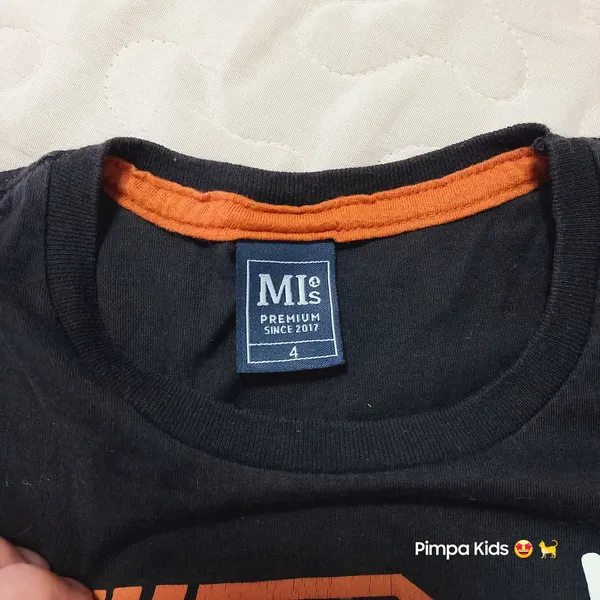 Camiseta infantil Mis, tamanho 4, preta