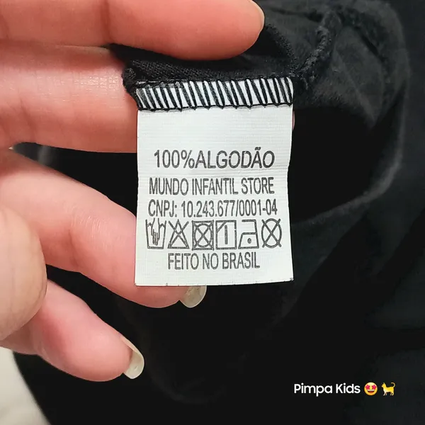 Camiseta infantil Mis, tamanho 4, preta