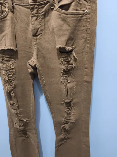 calça destroyed